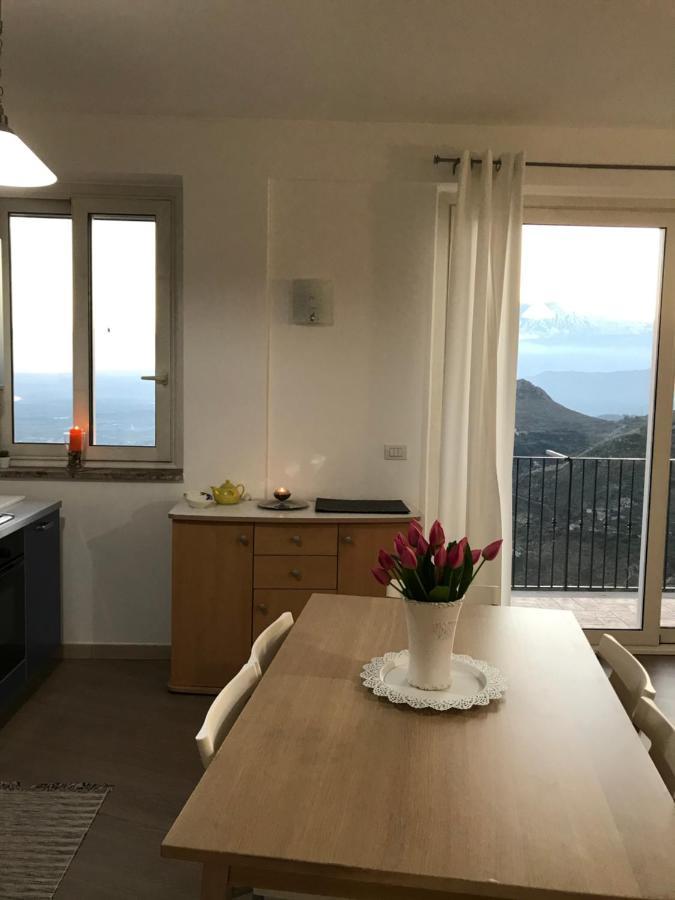 Appartement Giorgiada Relax à Castelmola Extérieur photo